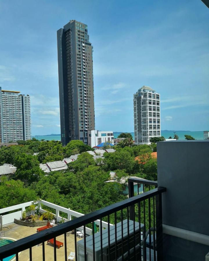 Trio Gems Pattaya, Thailand Apartment *